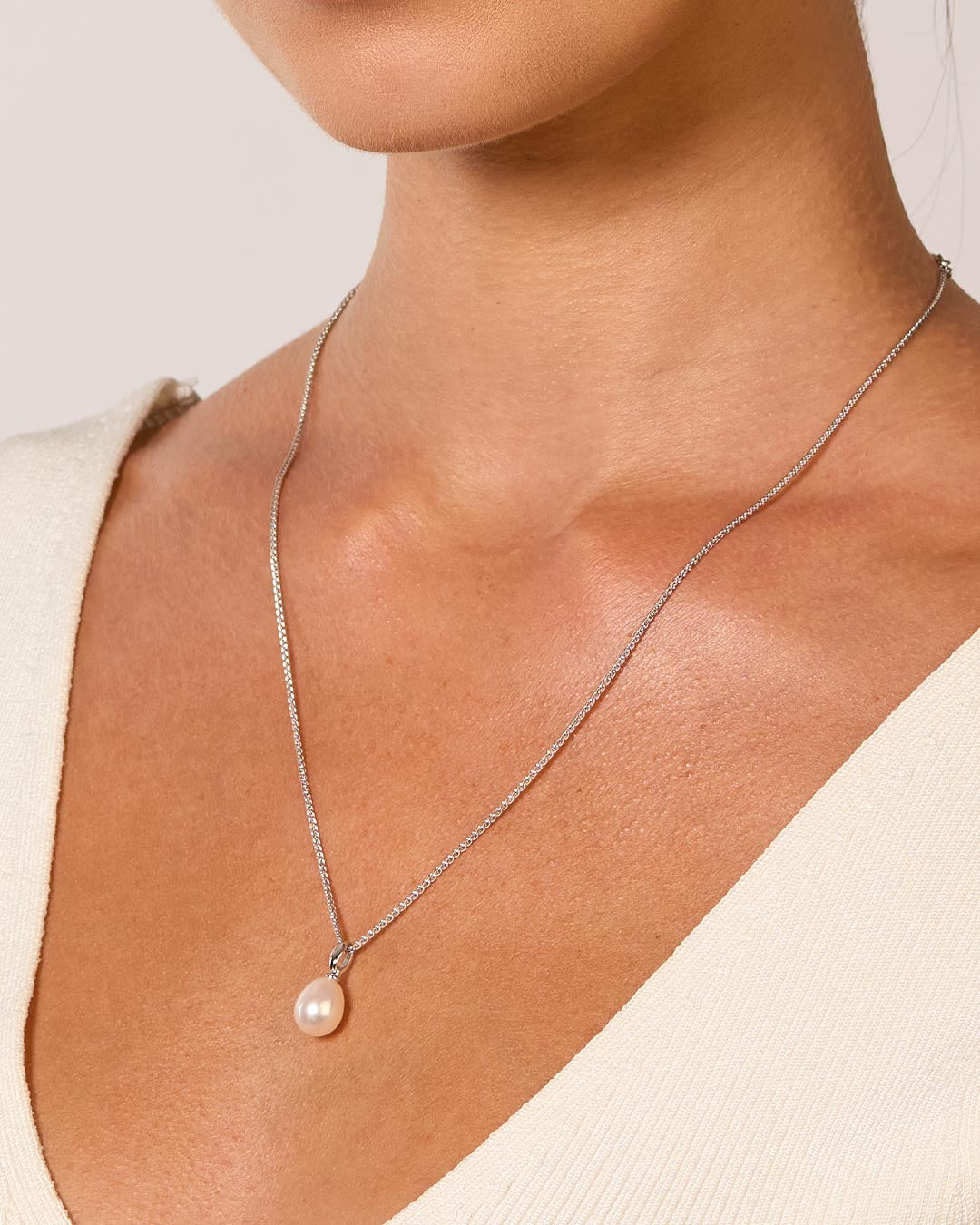 Revival Classic Pearl Necklace