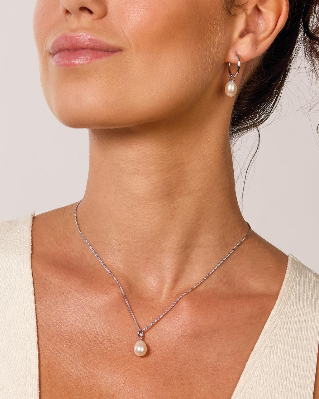 Revival Classic Pearl Necklace