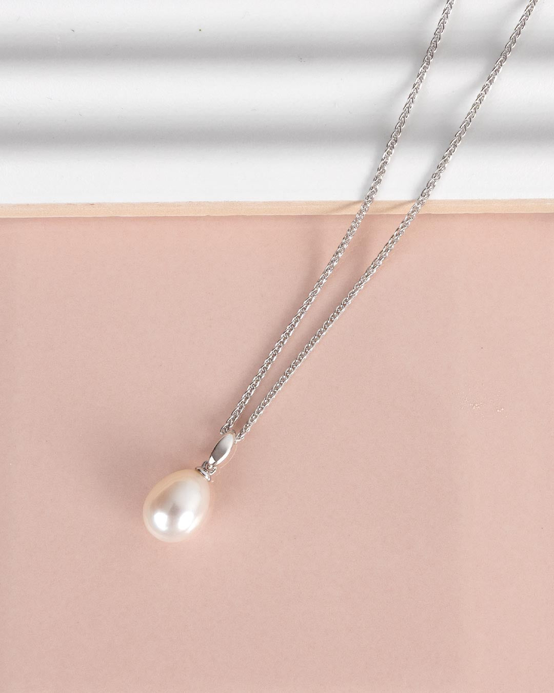 Revival Classic Pearl Necklace
