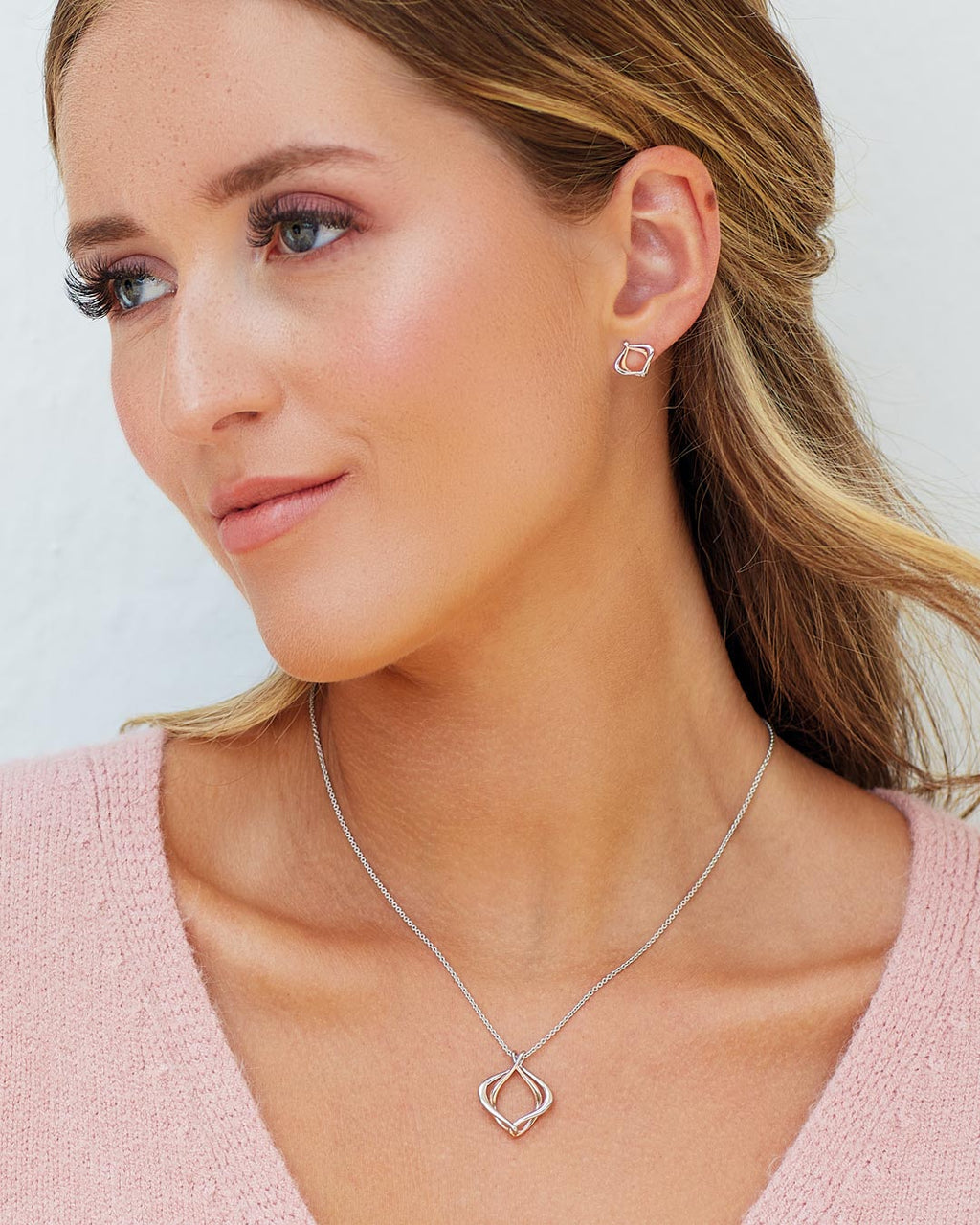 Alicia Rose Petite Necklace