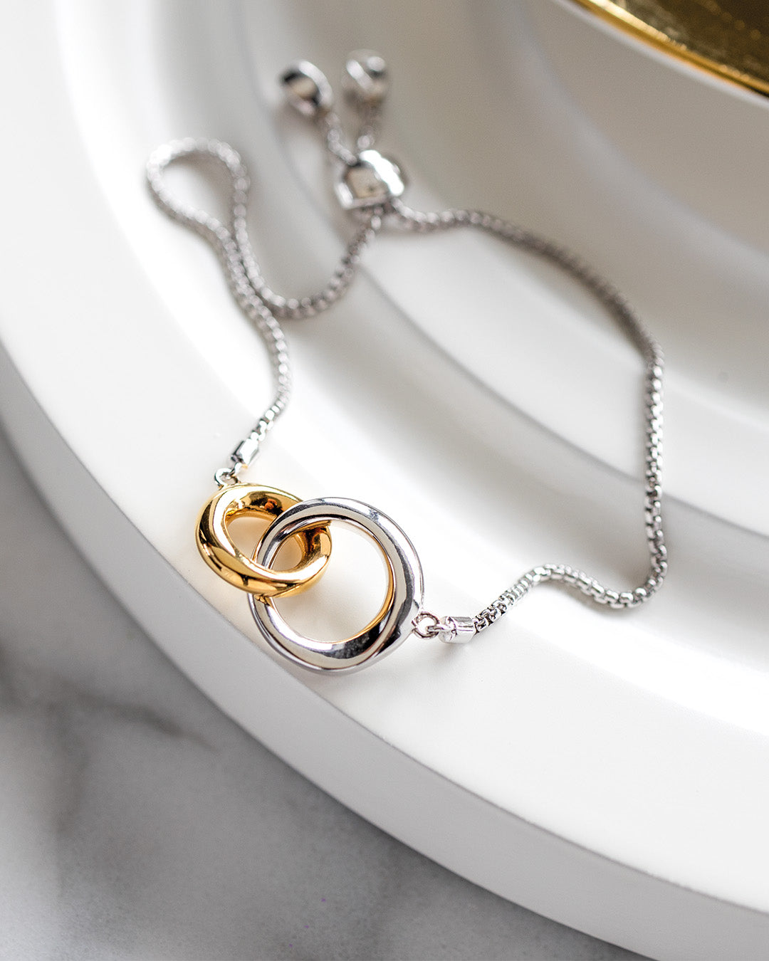 Bevel Cirque Link Golden Toggle Bracelet