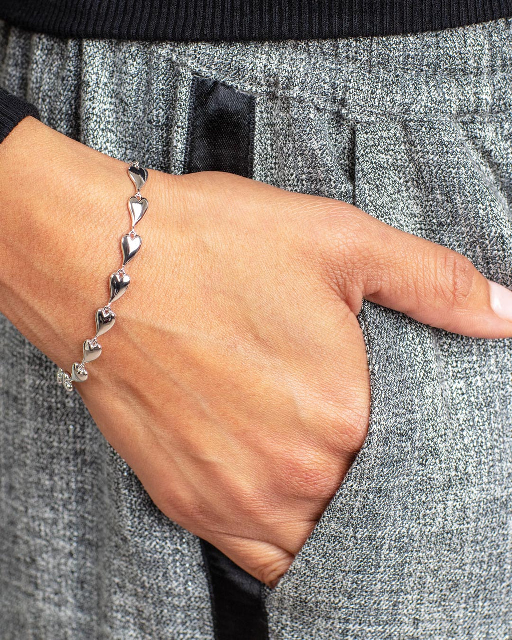 Desire Kiss Linking Hearts Bracelet