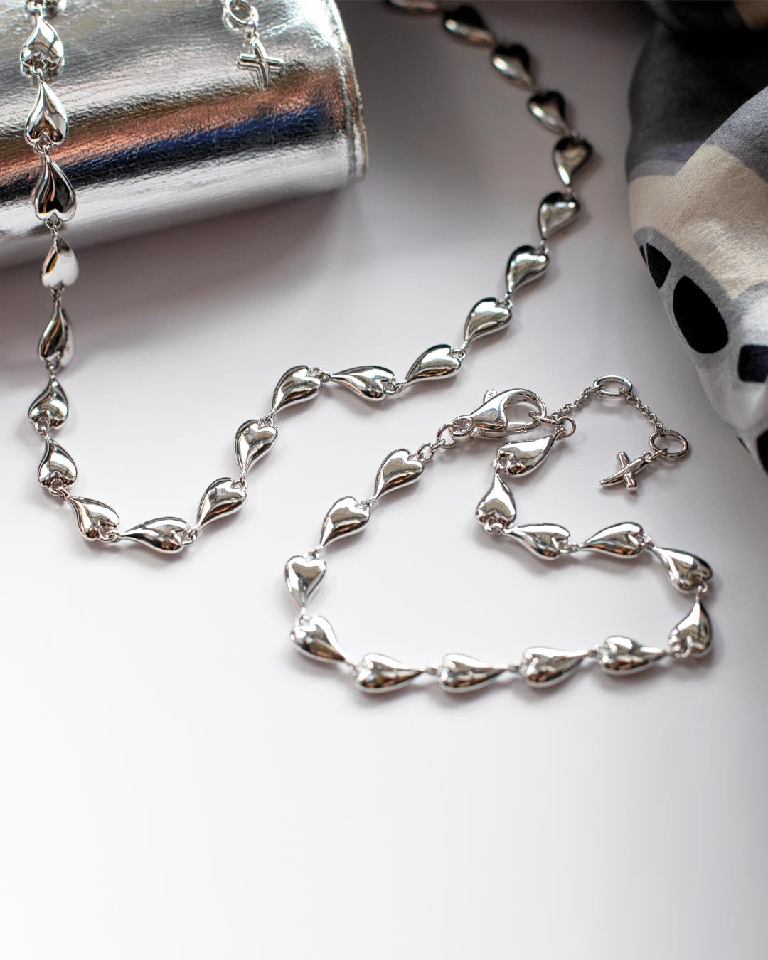 Desire Kiss Linking Hearts Bracelet