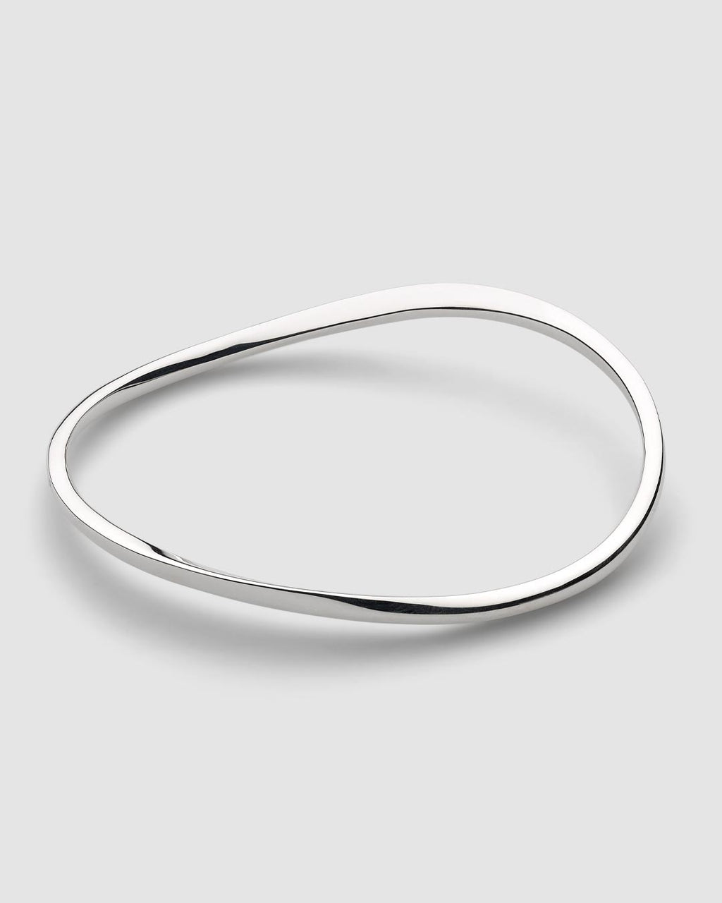 Bevel Cirque Slim Wave Bangle