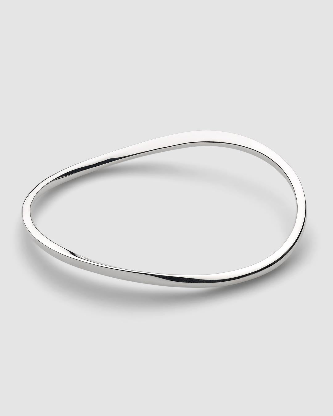 Bevel Cirque Slim Wave Bangle