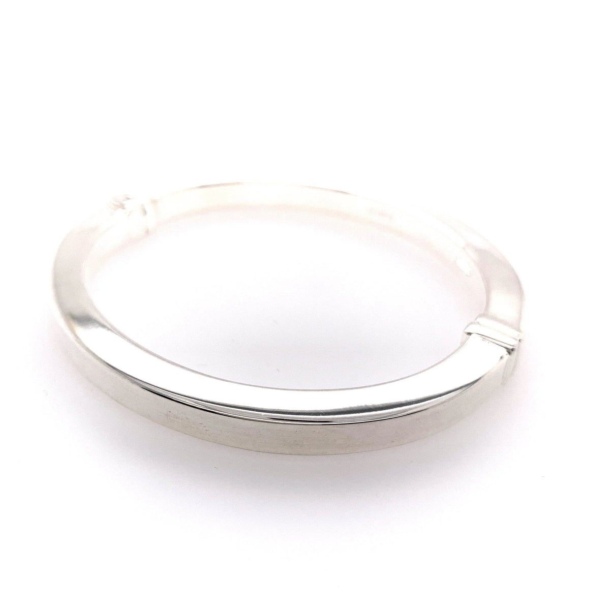 Hollow square hinged bangle