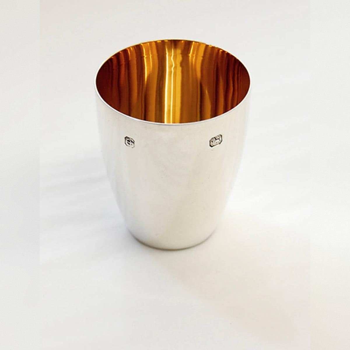 Whiskey cup with gilt