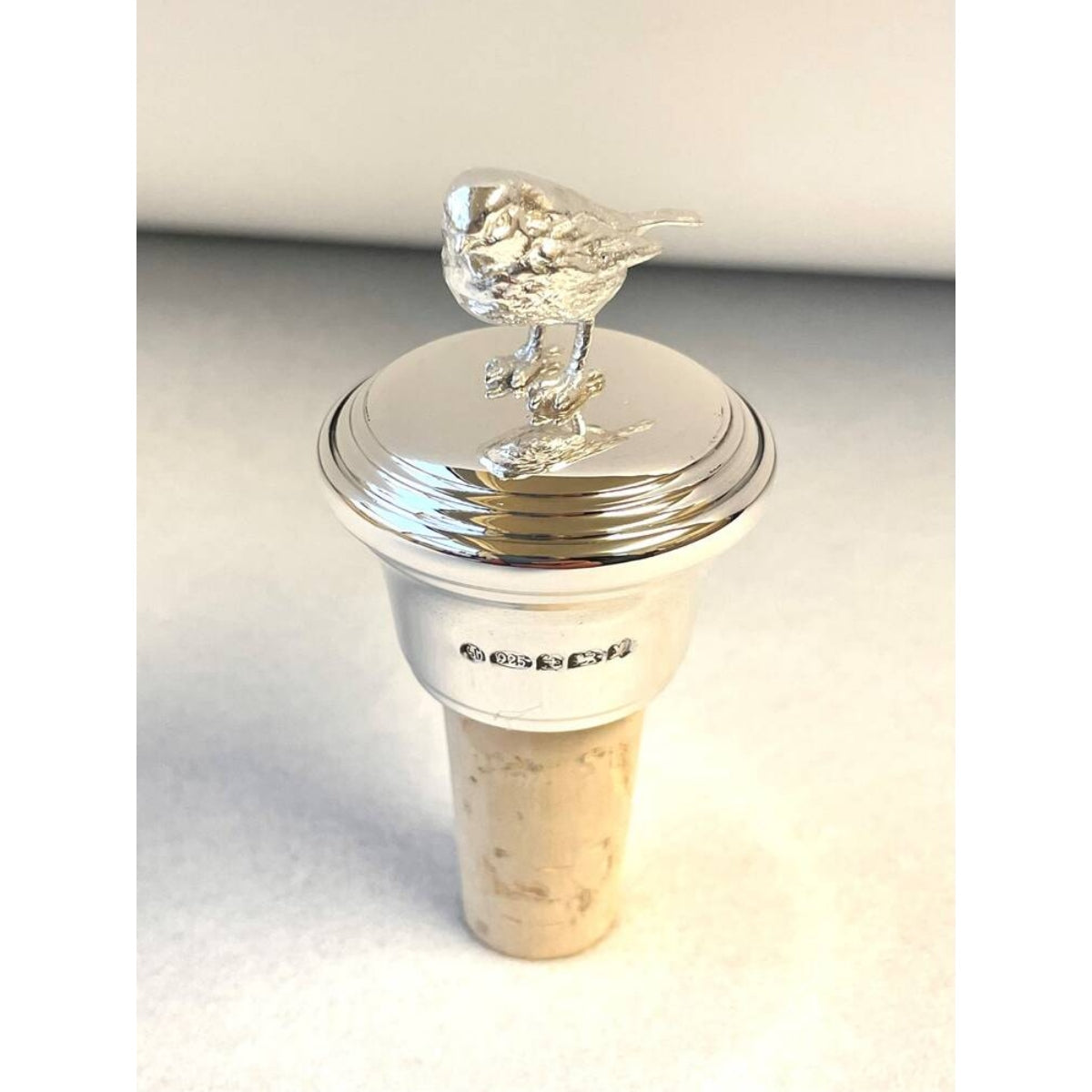 Robin bottle stopper